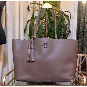 ✺ AUTHENTIC TORY BURCH TAUPE MCGRAW SHOULDER BAG